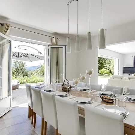 Annapurna Villa Grimaud